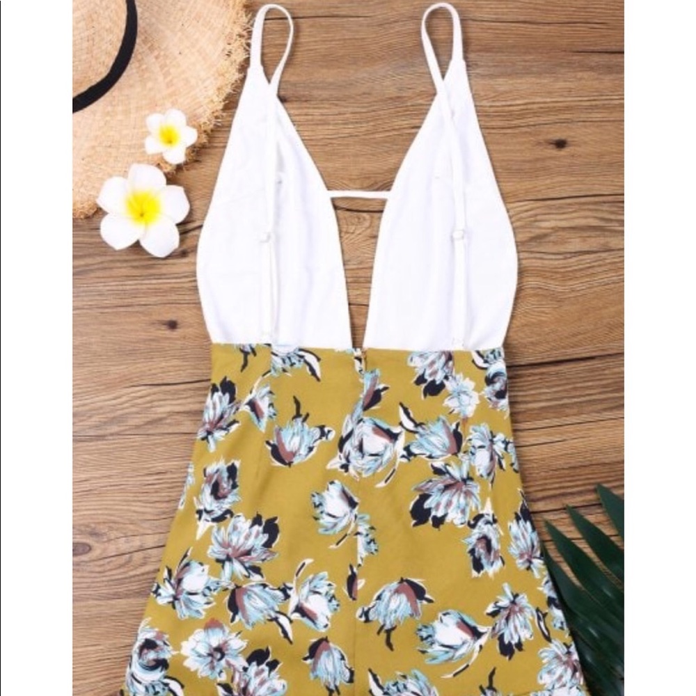 🆕 Floral Color Block Deep V Dress - Picture 3 of 3
